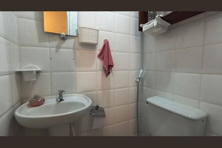 Apartamento à venda com 145m², 4 quartos e 2 vagas Apartamento à venda com 145m², 4 quartos e 2 vagasLavabo da Suíte 3