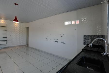Casa para alugar com 100m², 2 quartos e 1 vagaCozinha