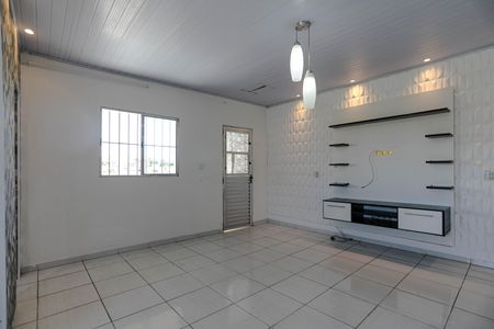 Sala de casa para alugar com 2 quartos, 100m² em Loteamento Municipal Bras Cubas, Mogi das Cruzes