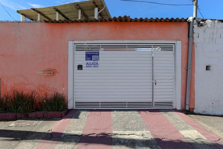 Casa para alugar com 100m², 2 quartos e 1 vagaFachada