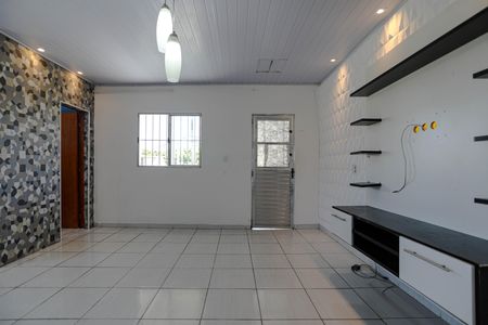 Casa para alugar com 100m², 2 quartos e 1 vagaSala