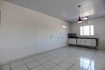 Cozinha de casa para alugar com 2 quartos, 100m² em Loteamento Municipal Bras Cubas, Mogi das Cruzes