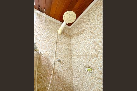 Casa para alugar com 70m², 2 quartos e 2 vagasBanheiro