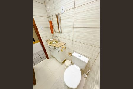 Casa para alugar com 70m², 2 quartos e 2 vagasBanheiro