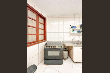 Casa para alugar com 70m², 2 quartos e 2 vagasCozinha