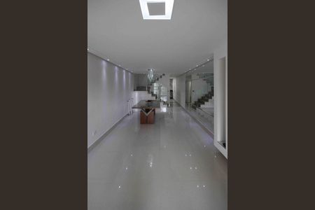 Sala de casa de condomínio para alugar com 3 quartos, 156m² em Vila Ema, São Paulo
