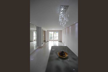Sala de casa de condomínio para alugar com 3 quartos, 156m² em Vila Ema, São Paulo