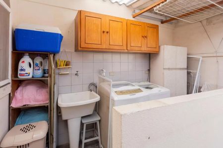 Casa à venda com 104m², 3 quartos e 2 vagas Casa à venda com 104m², 3 quartos e 2 vagasÁrea de Serviço