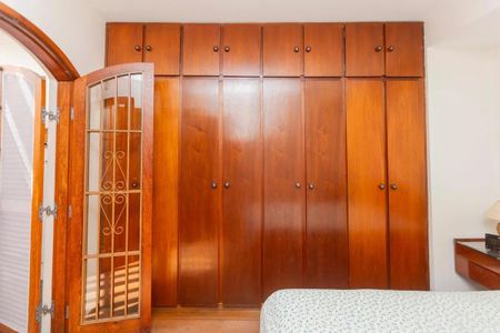 Casa à venda com 104m², 3 quartos e 2 vagas Casa à venda com 104m², 3 quartos e 2 vagasQuarto 2