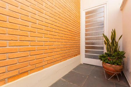 Casa à venda com 104m², 3 quartos e 2 vagas Casa à venda com 104m², 3 quartos e 2 vagasQuintal