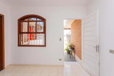 Casa à venda com 104m², 3 quartos e 2 vagas Casa à venda com 104m², 3 quartos e 2 vagasSuíte