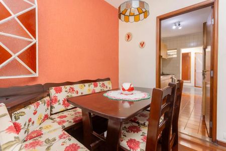 Casa à venda com 104m², 3 quartos e 2 vagas Casa à venda com 104m², 3 quartos e 2 vagasSala