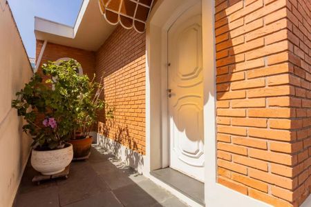 Casa à venda com 104m², 3 quartos e 2 vagas Casa à venda com 104m², 3 quartos e 2 vagasEntrada