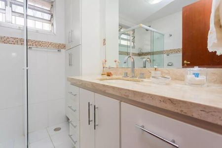Casa à venda com 104m², 3 quartos e 2 vagas Casa à venda com 104m², 3 quartos e 2 vagasBanheiro
