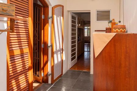 Casa à venda com 104m², 3 quartos e 2 vagas Casa à venda com 104m², 3 quartos e 2 vagasQuintal
