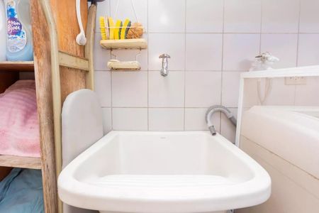 Casa à venda com 104m², 3 quartos e 2 vagas Casa à venda com 104m², 3 quartos e 2 vagasÁrea de Serviço