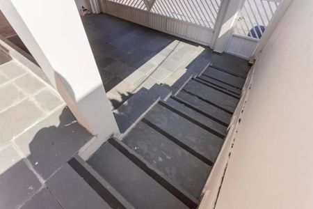 Casa à venda com 104m², 3 quartos e 2 vagas Casa à venda com 104m², 3 quartos e 2 vagasEntrada