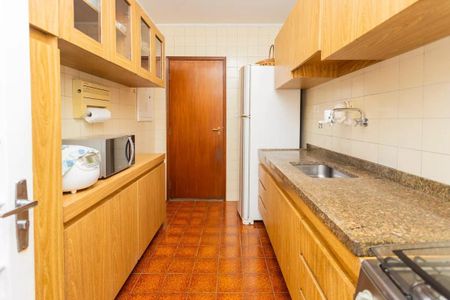 Casa à venda com 104m², 3 quartos e 2 vagas Casa à venda com 104m², 3 quartos e 2 vagasCozinha