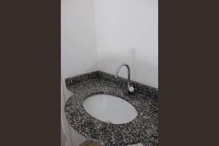Apartamento para alugar com 76m², 3 quartos e 1 vagaBanheiro da Suíte 2