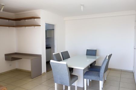 sala de apartamento para alugar com 3 quartos, 76m² em Jaguaribe, Osasco