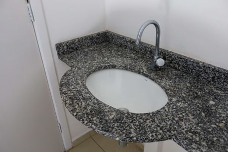 Apartamento para alugar com 76m², 3 quartos e 1 vagaBanheiro da Suíte 2