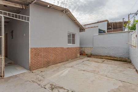 Casa para alugar com 80m², 2 quartos e 1 vagaQuintal