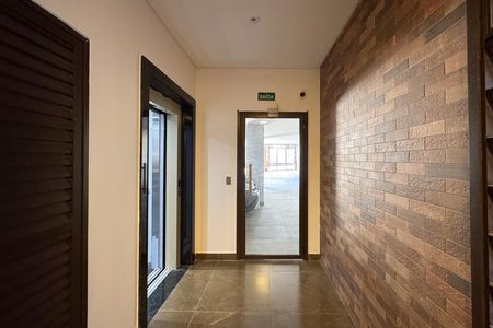 Apartamento à venda com 55m², 2 quartos e 1 vaga Apartamento à venda com 55m², 2 quartos e 1 vagaHall