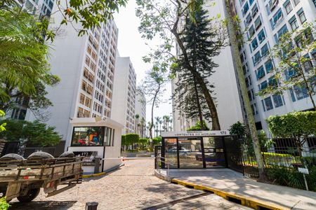Apartamento para alugar com 75m², 2 quartos e 1 vaga