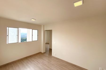 Sala de apartamento à venda com 2 quartos, 48m² em Granja de Freitas, Belo Horizonte