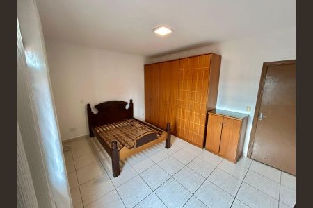 Casa para alugar com 70m², 2 quartos e 1 vaga Casa para alugar com 70m², 2 quartos e 1 vagaQuarto