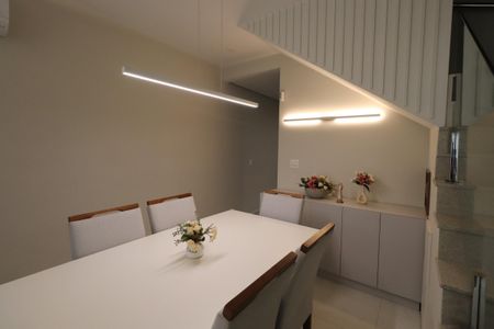 Casa à venda com 100m², 3 quartos e 2 vagasSala