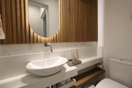Casa à venda com 100m², 3 quartos e 2 vagasLavabo