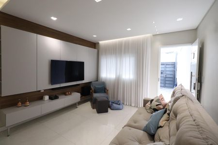 Sala de casa à venda com 3 quartos, 100m² em Vila Carrão, São Paulo