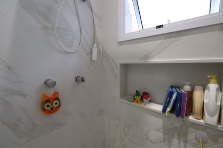 Casa à venda com 100m², 3 quartos e 2 vagasBanheiro da Suíte 1