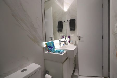Casa à venda com 100m², 3 quartos e 2 vagasBanheiro da Suíte 2