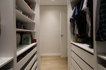 Casa à venda com 100m², 3 quartos e 2 vagasCloset da suíte 3