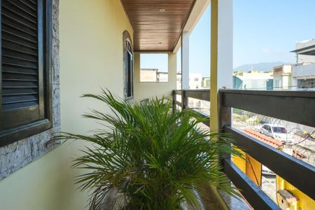Casa de condomínio para alugar com 150m², 3 quartos e 3 vagas