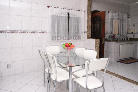 Casa de condomínio para alugar com 150m², 3 quartos e 3 vagas