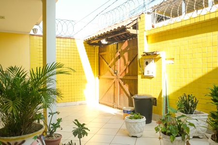 Casa de condomínio para alugar com 150m², 3 quartos e 3 vagas