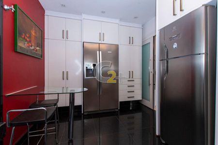 Apartamento à venda com 250m², 3 quartos e 4 vagas