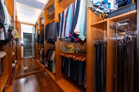 Apartamento à venda com 250m², 3 quartos e 4 vagas