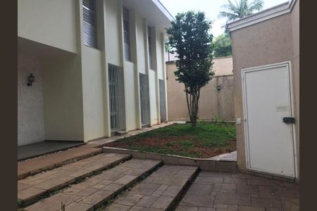 Casa à venda com 540m², 4 quartos e 6 vagas