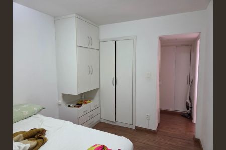Apartamento à venda com 130m², 2 quartos e 2 vagas Apartamento à venda com 130m², 2 quartos e 2 vagasQuarto