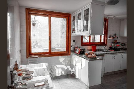 Casa à venda com 194m², 3 quartos e 4 vagas