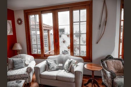 Casa à venda com 3 quartos, 194m² em Jardim dos Estados, São Paulo