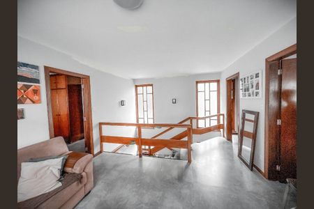 Casa à venda com 194m², 3 quartos e 4 vagas