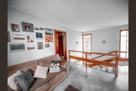 Casa à venda com 3 quartos, 194m² em Jardim dos Estados, São Paulo