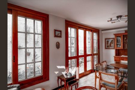 Casa à venda com 194m², 3 quartos e 4 vagas