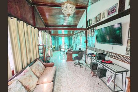 Casa à venda com 3 quartos, 273m² em Itaipu, Niterói