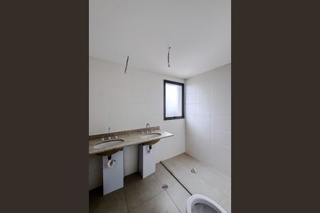 Apartamento à venda com 140m², 3 quartos e 2 vagasBanheiro da Suíte 1